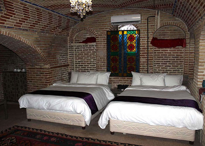 اتاق دو تخته دبل هتل سنتی خانه بهروزی قزوین